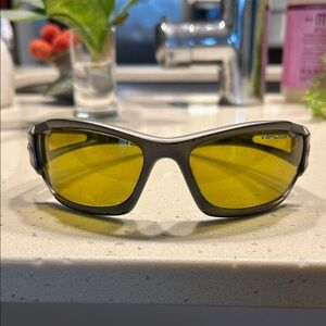 Tifosi Yellow Lens Sunglasses